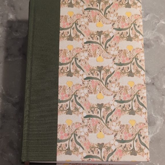 ESV Women's Study Bible Artist Series Hardcover w/Cloth "Emma" By Crossway. New - Picture 2 of 9